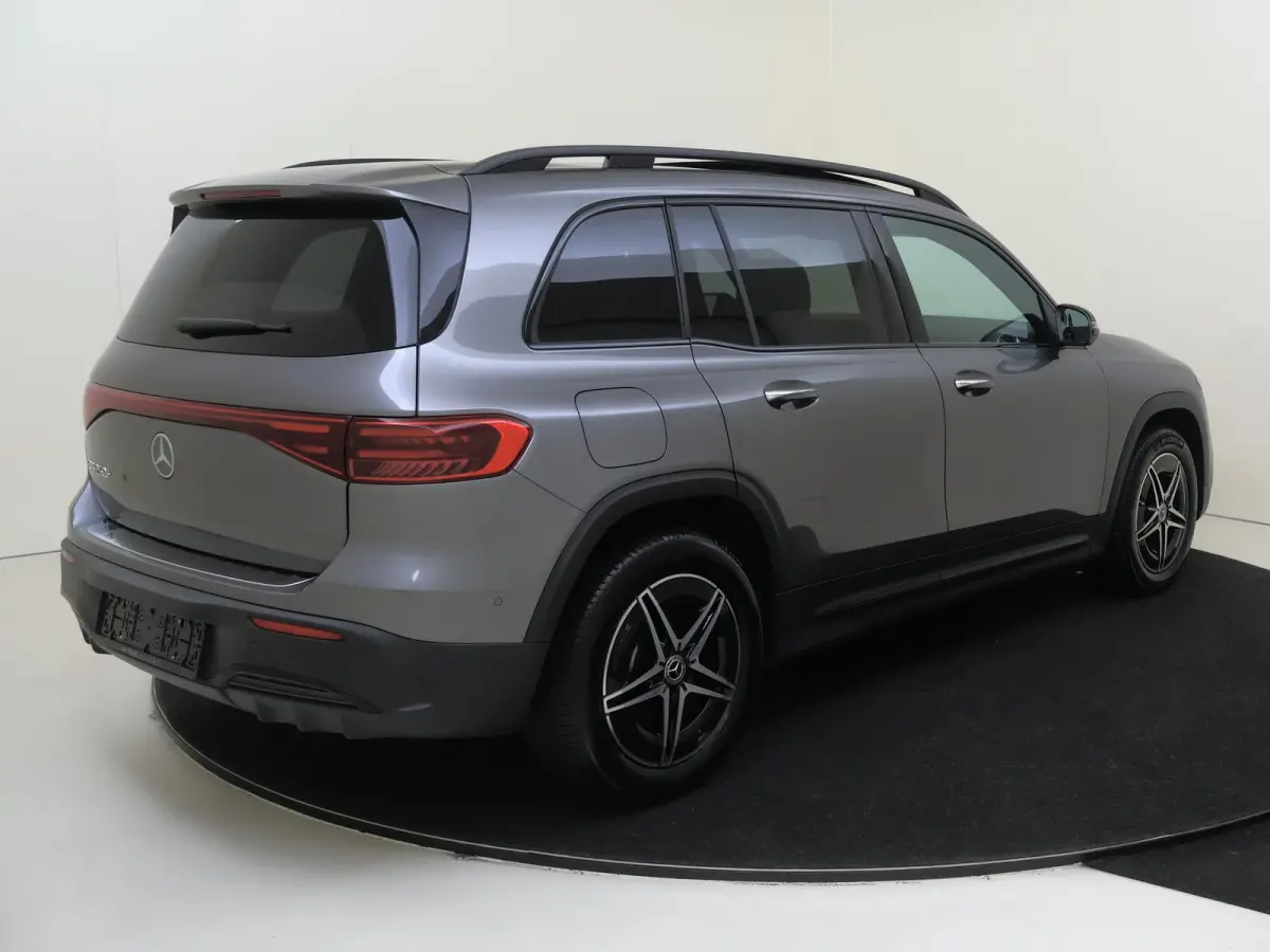 250+ Business Solution AMG 71 kWh / Panoramadak/ Night/ 360 camera/ Winter Pack