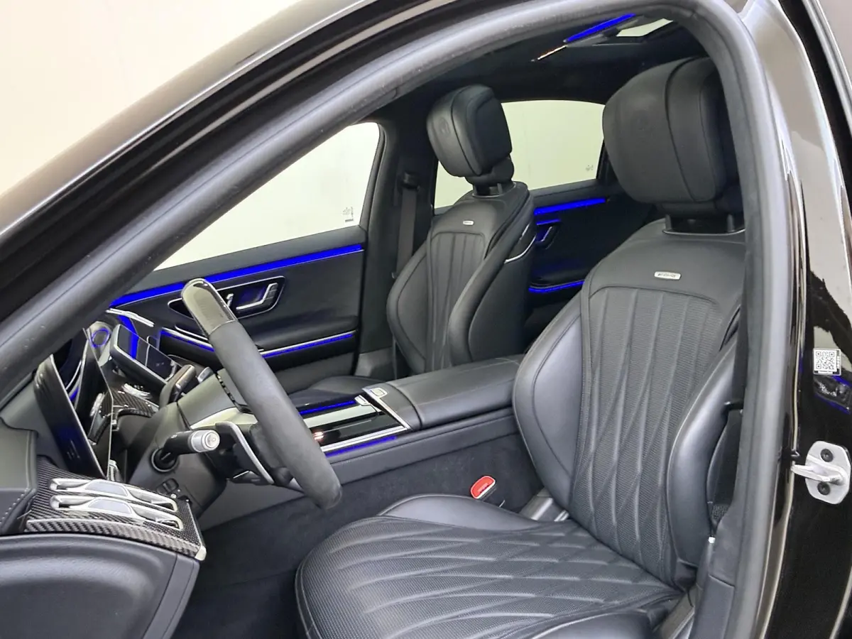 AMG 63 S E Performance / Premium Plus/ Panoramadak/ 21 inch/ Burmester 4D/ Carbon int+ext/