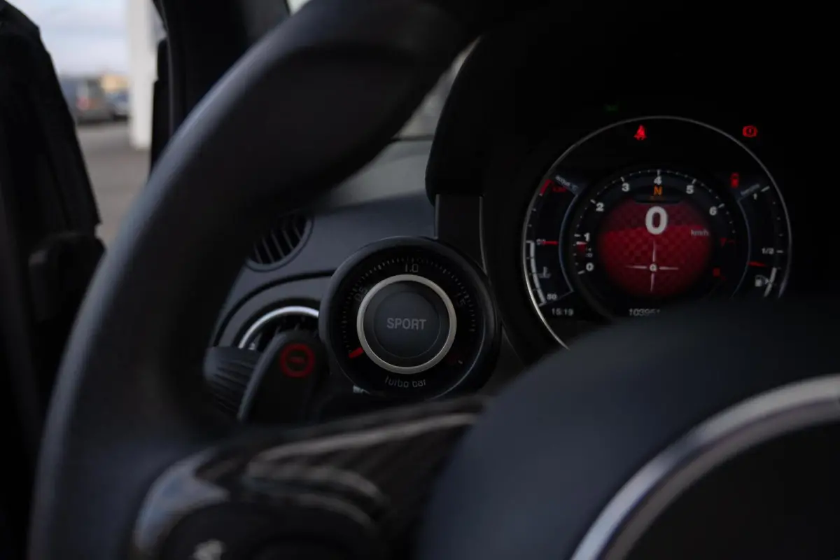 C 1.4 T-Jet Abarth 595 Competizione | 180Pk | Cabrio | Automaat | Brembo | Xenon | Leder | Carbon | Digitaal Dashboard | Dealer Onderhouden