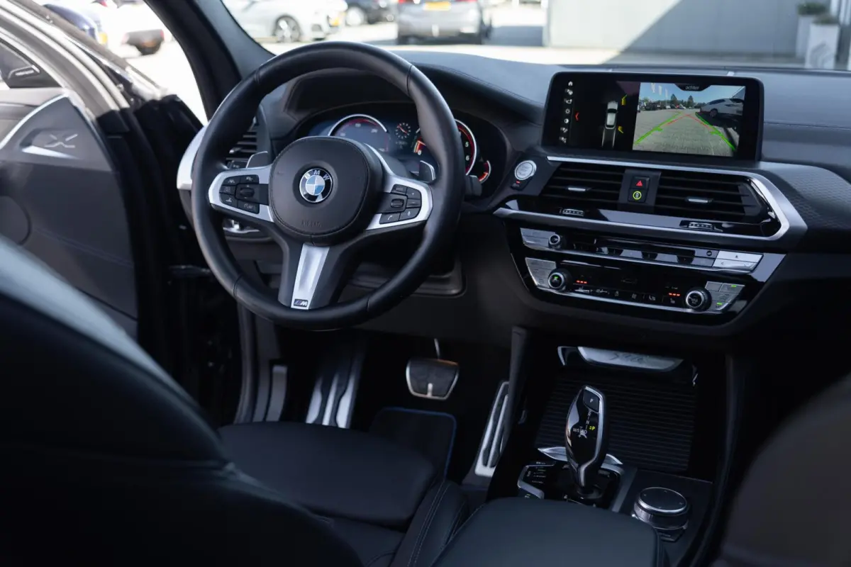 xDrive30i High Executive M-Sport X|Panoramadak|Trekhaak|Leder|Harman Kardon|Individual|Dealer Onderhouden