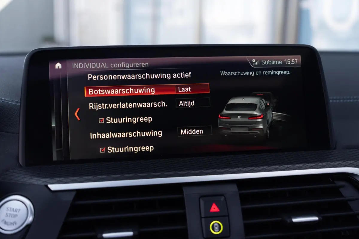 xDrive30i High Executive M-Sport X|Panoramadak|Trekhaak|Leder|Harman Kardon|Individual|Dealer Onderhouden