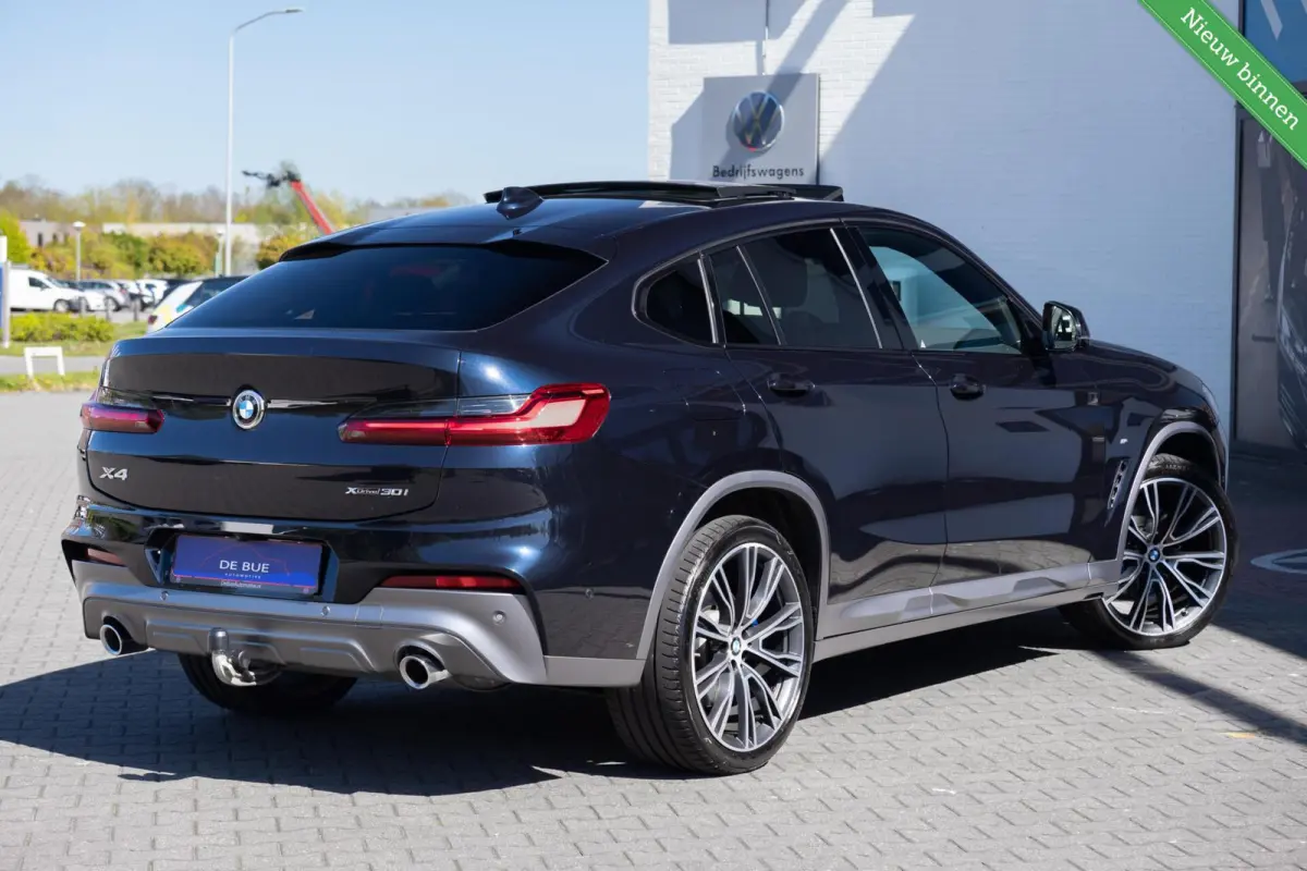 xDrive30i High Executive M-Sport X|Panoramadak|Trekhaak|Leder|Harman Kardon|Individual|Dealer Onderhouden