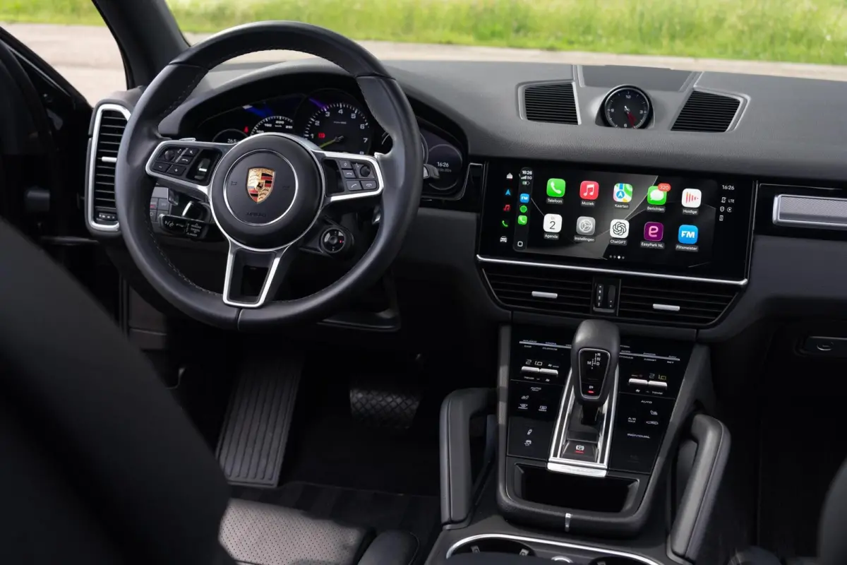 3.0 E-Hybrid Platinum Edition|SportDesign|Trekhaak|Panoramadak|Luchtvering|Keyless|SportChrono|BTW Auto|Dealer Onderhouden