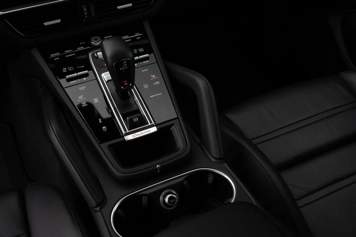 3.0 E-Hybrid Platinum Edition|SportDesign|Trekhaak|Panoramadak|Luchtvering|Keyless|SportChrono|BTW Auto|Dealer Onderhouden