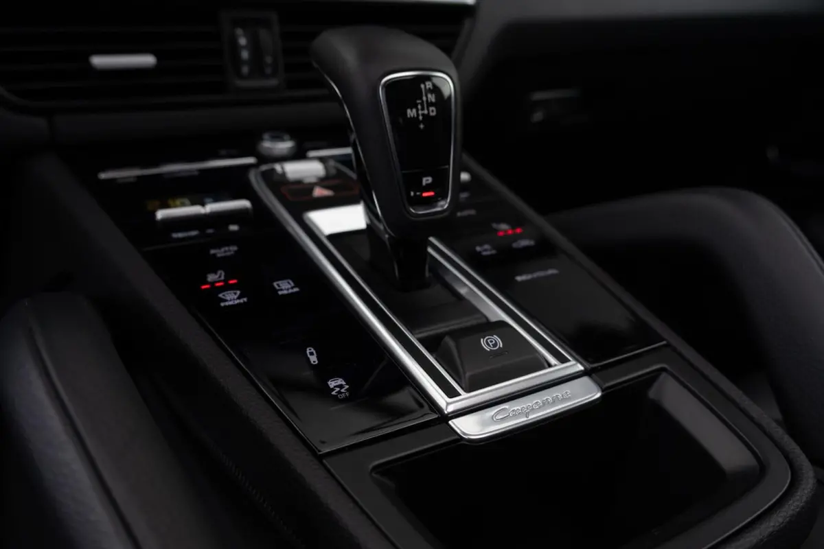 3.0 E-Hybrid Platinum Edition|SportDesign|Trekhaak|Panoramadak|Luchtvering|Keyless|SportChrono|BTW Auto|Dealer Onderhouden