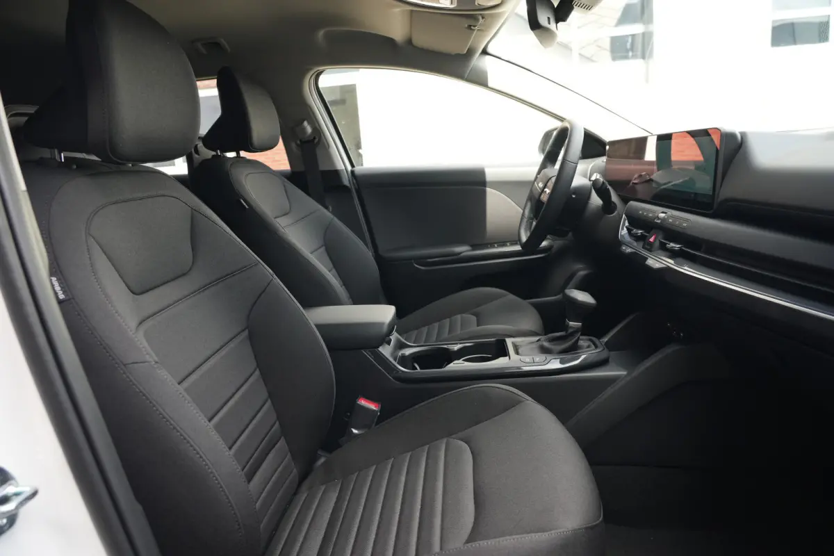 Sportswagon 1.6 T-GDi MHEV GT-Line Launch Edition | 150PK | Navi | Stoelverwarming | Camera | ACC | Kia K4 Sportswagon GT-Line 150 PK Mild Hybrid met 1.6 viercilinder, navigatie, stoelverwar