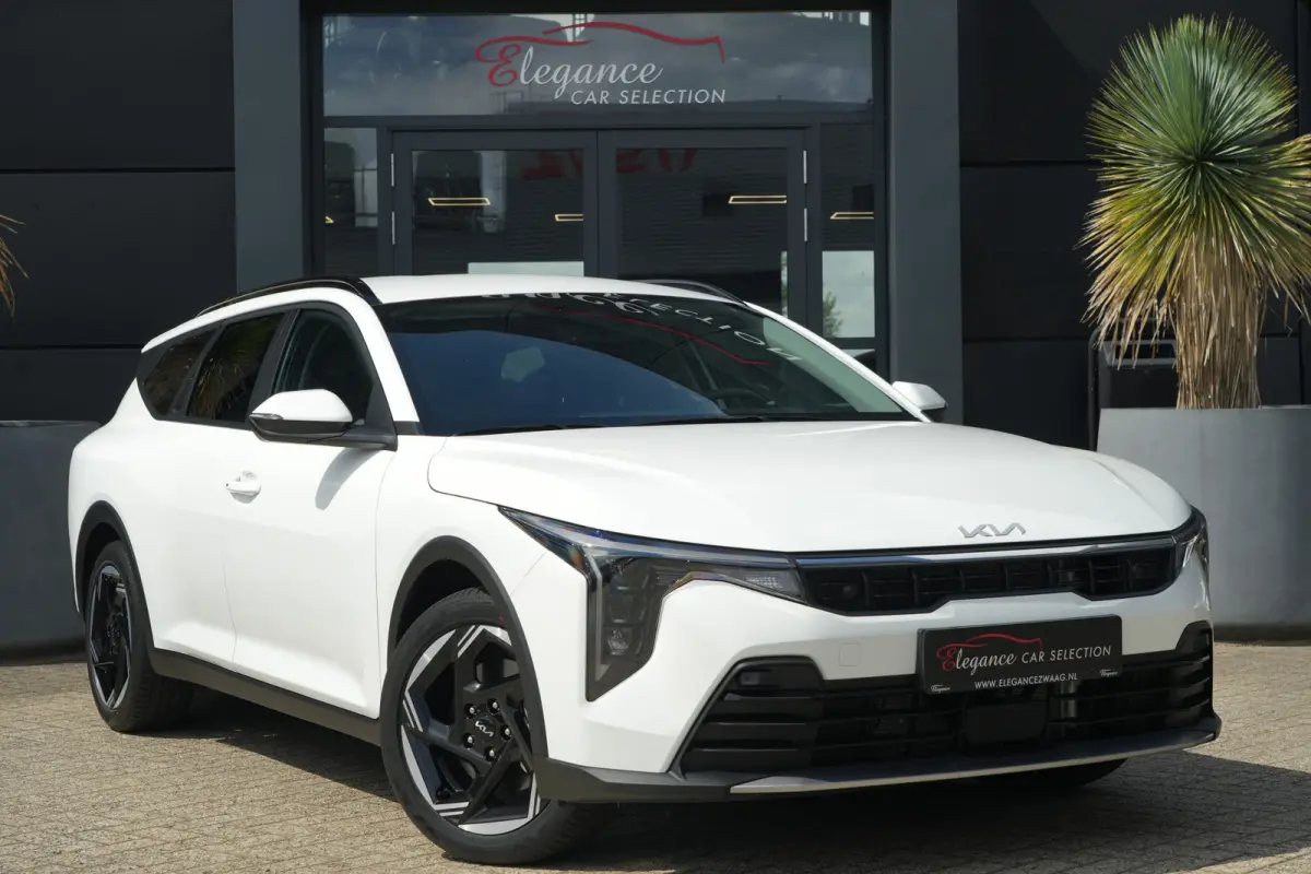 Sportswagon 1.6 T-GDi MHEV GT-Line Launch Edition | 150PK | Navi | Stoelverwarming | Camera | ACC | Kia K4 Sportswagon GT-Line 150 PK Mild Hybrid met 1.6 viercilinder, navigatie, stoelverwar