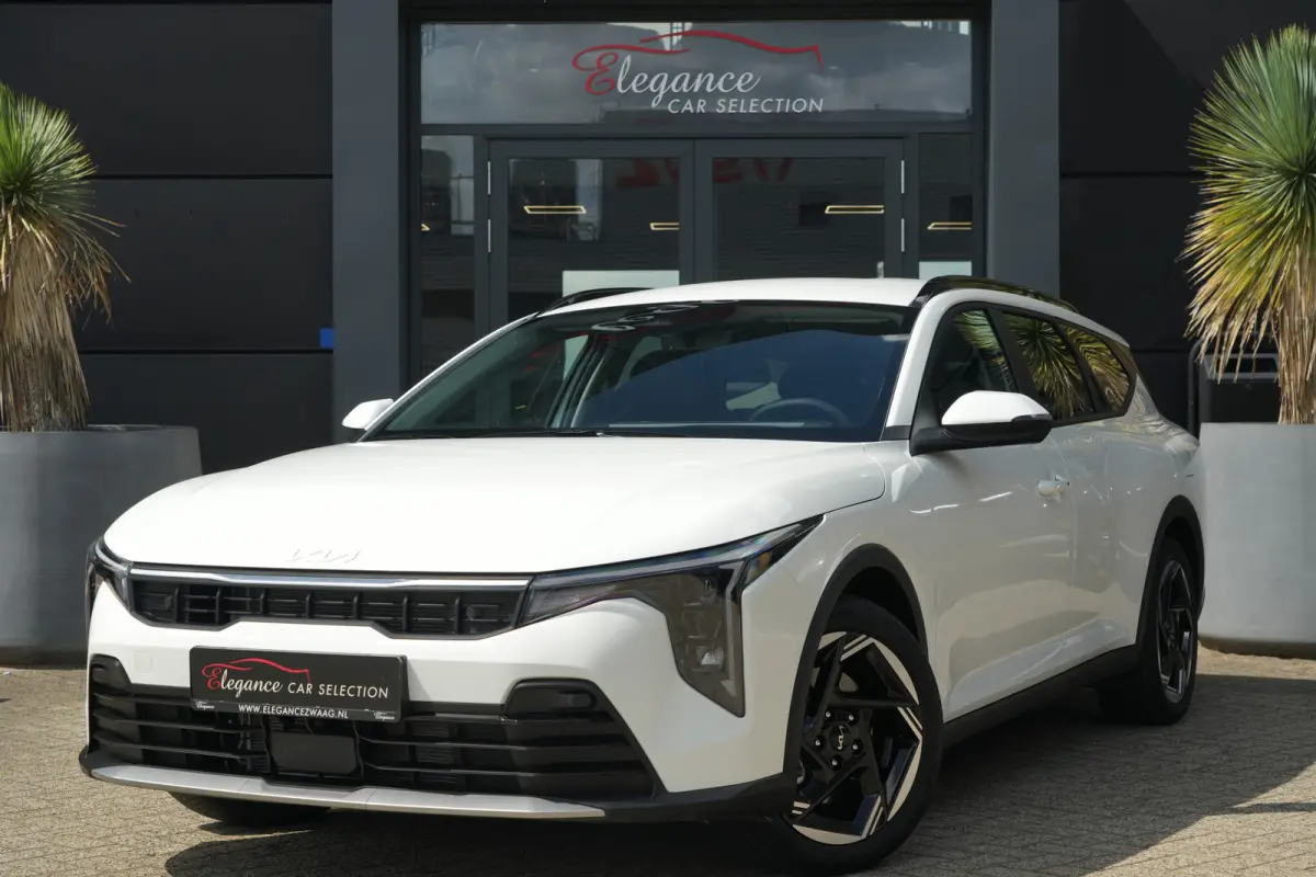 Sportswagon 1.6 T-GDi MHEV GT-Line Launch Edition | 150PK | Navi | Stoelverwarming | Camera | ACC | Kia K4 Sportswagon GT-Line 150 PK Mild Hybrid met 1.6 viercilinder, navigatie, stoelverwar