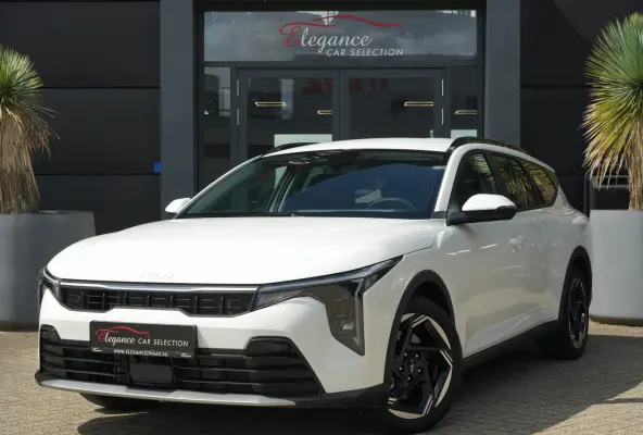 Sportswagon 1.6 T-GDi MHEV GT-Line Launch Edition | 150PK | Navi | Stoelverwarming | Camera | ACC | Kia K4 Sportswagon GT-Line 150 PK Mild Hybrid met 1.6 viercilinder, navigatie, stoelverwar