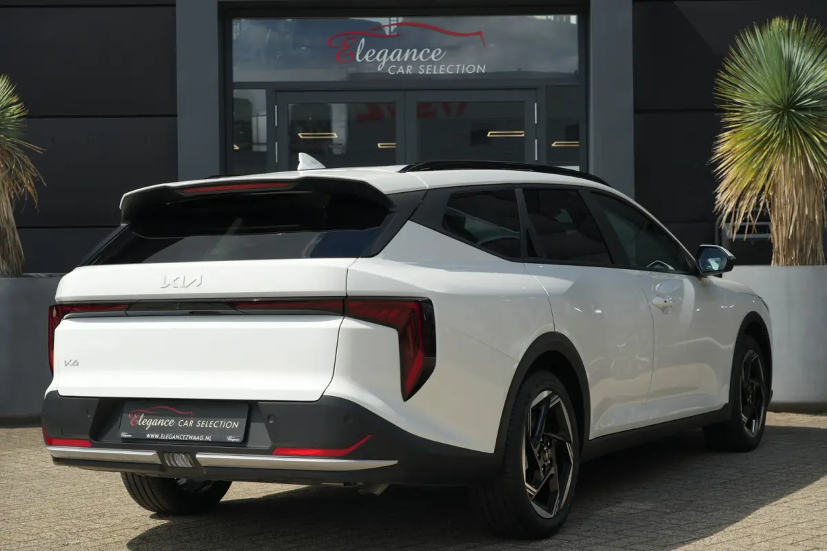 Sportswagon 1.6 T-GDi MHEV GT-Line Launch Edition | 150PK | Navi | Stoelverwarming | Camera | ACC | Kia K4 Sportswagon GT-Line 150 PK Mild Hybrid met 1.6 viercilinder, navigatie, stoelverwar