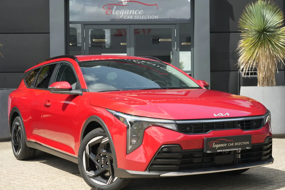 Sportswagon 1.6 T-GDi MHEV GT-Line Launch Edition | 150PK | Navi | Stoelverwarming | Camera | ACC | Kia K4 Sportswagon GT-Line 150 PK Mild Hybrid met 1.6 viercilinder, navigatie, stoelverwar