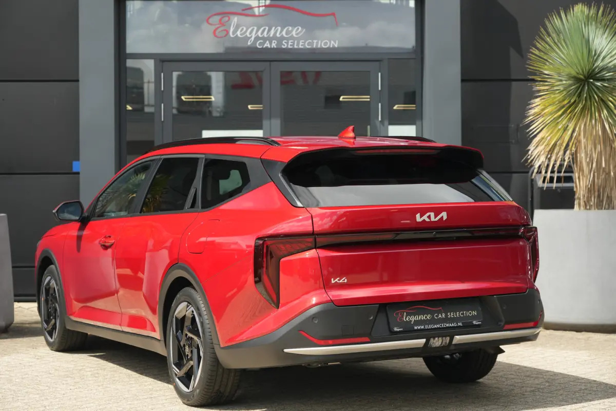 Sportswagon 1.6 T-GDi MHEV GT-Line Launch Edition | 150PK | Navi | Stoelverwarming | Camera | ACC | Kia K4 Sportswagon GT-Line 150 PK Mild Hybrid met 1.6 viercilinder, navigatie, stoelverwar
