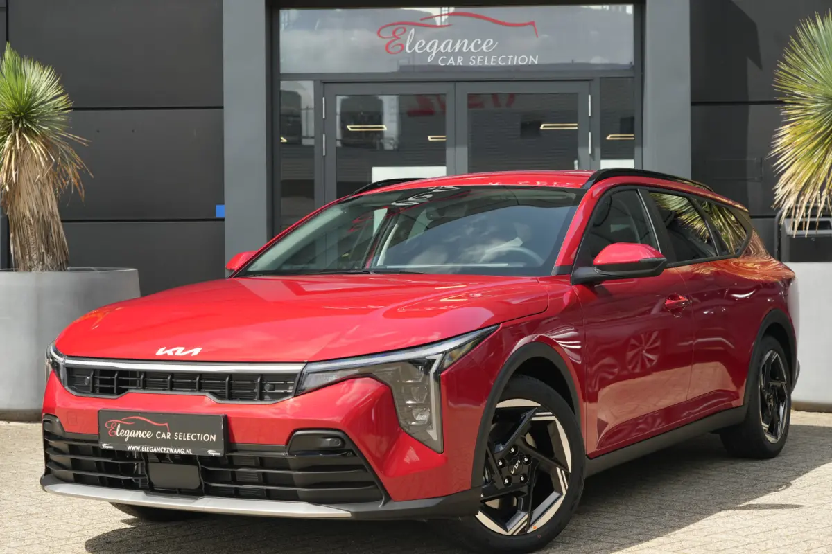 Sportswagon 1.6 T-GDi MHEV GT-Line Launch Edition | 150PK | Navi | Stoelverwarming | Camera | ACC | Kia K4 Sportswagon GT-Line 150 PK Mild Hybrid met 1.6 viercilinder, navigatie, stoelverwar
