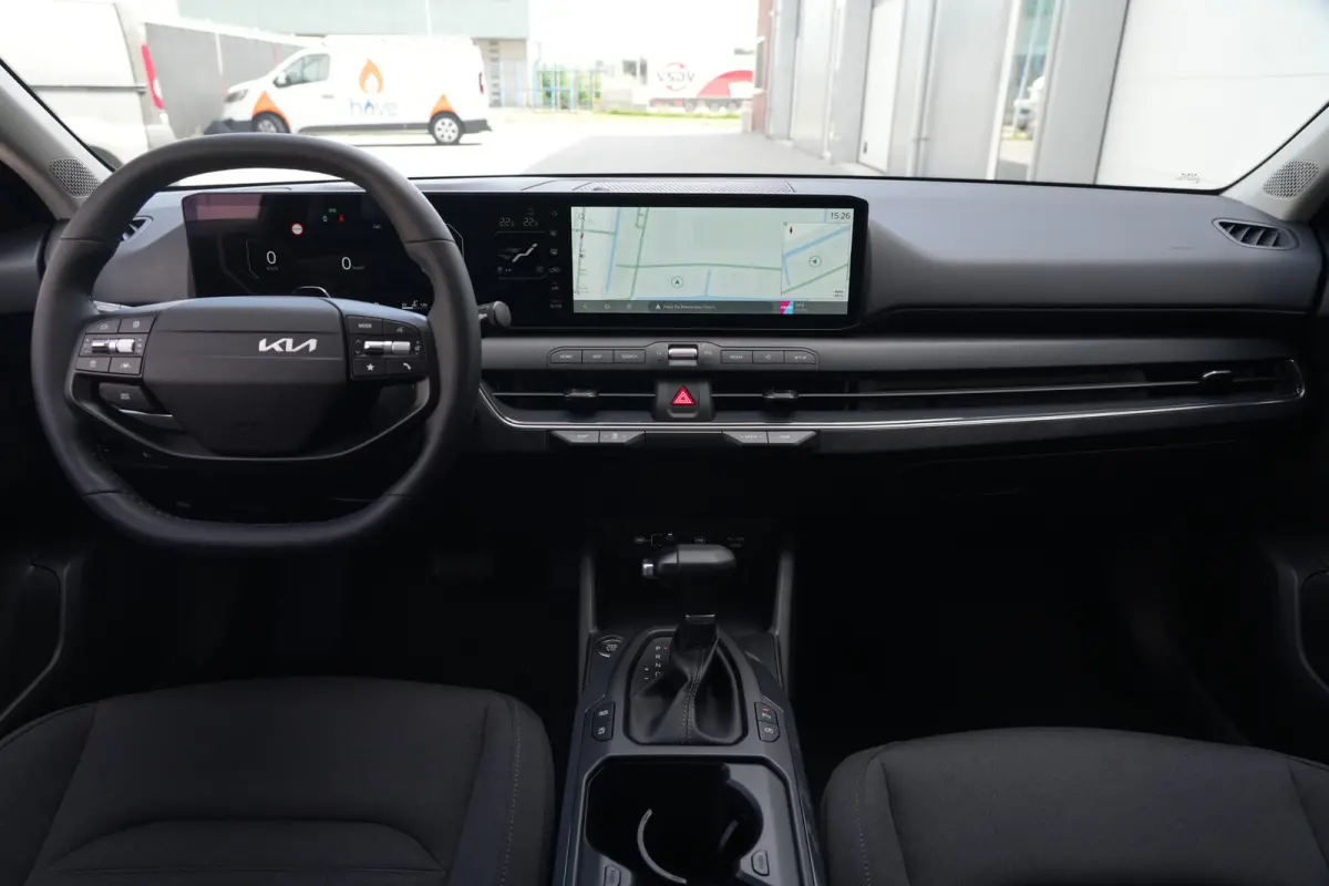 Sportswagon 1.6 T-GDi MHEV GT-Line Launch Edition | 150PK | Navi | Stoelverwarming | Camera | ACC | Kia K4 Sportswagon GT-Line 150 PK Mild Hybrid met 1.6 viercilinder, navigatie, stoelverwar