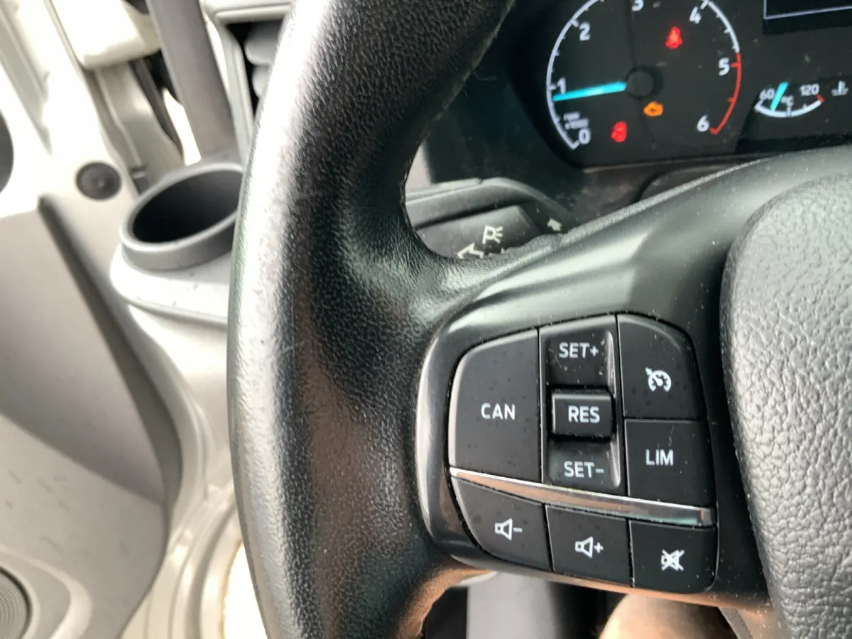 280 2.0 TDCI L1H1 Trend airco Cruise 3 Zits Scherm Trekhaak 2500 kg Euro 6