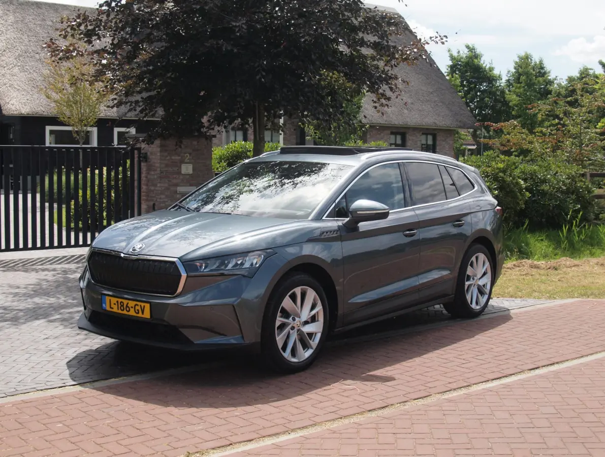 80 | Panoramadak | Camera | Head-Up Display | Stoel Memory | ACC | Warmtepomp |