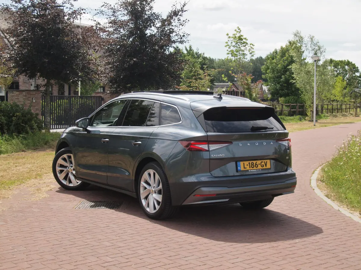 80 | Panoramadak | Camera | Head-Up Display | Stoel Memory | ACC | Warmtepomp |