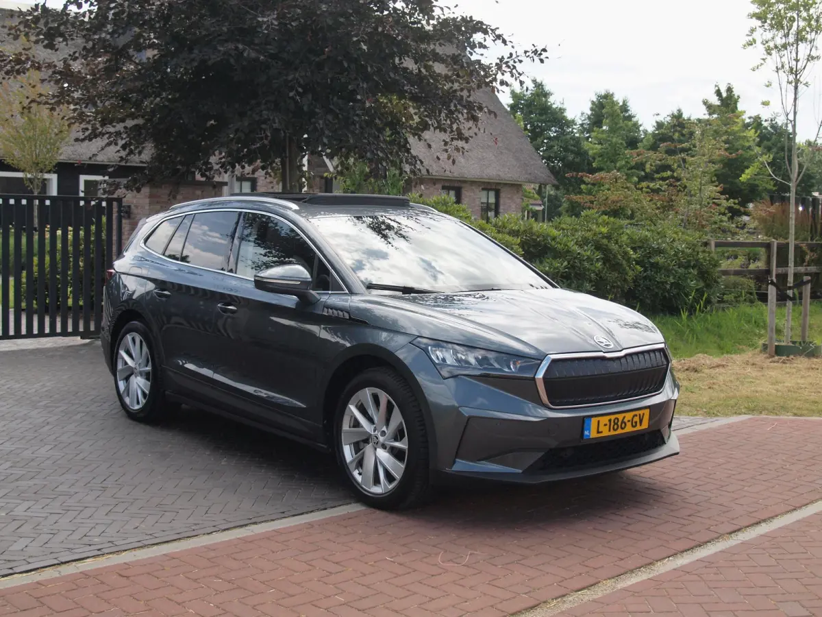 80 | Panoramadak | Camera | Head-Up Display | Stoel Memory | ACC | Warmtepomp |