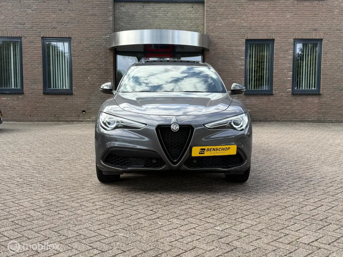 2.0 T AWD Veloce Panodak Leer Navi Carplay Camera Harman Kardon Trekhaak