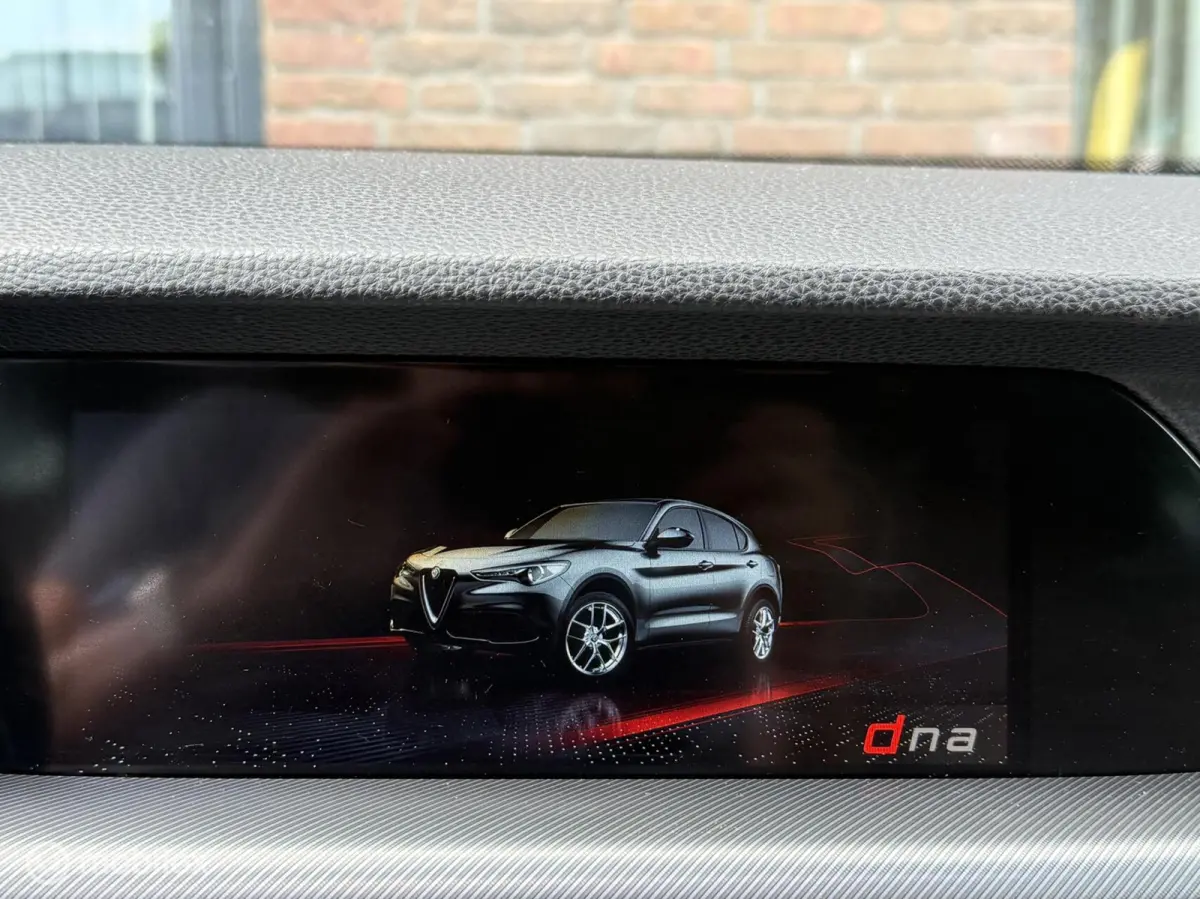 2.0 T AWD Veloce Panodak Leer Navi Carplay Camera Harman Kardon Trekhaak