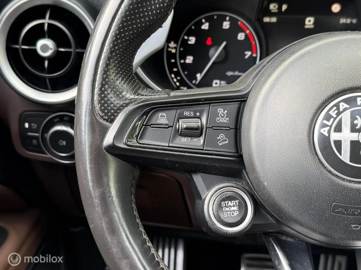 2.0 T AWD Veloce Panodak Leer Navi Carplay Camera Harman Kardon Trekhaak