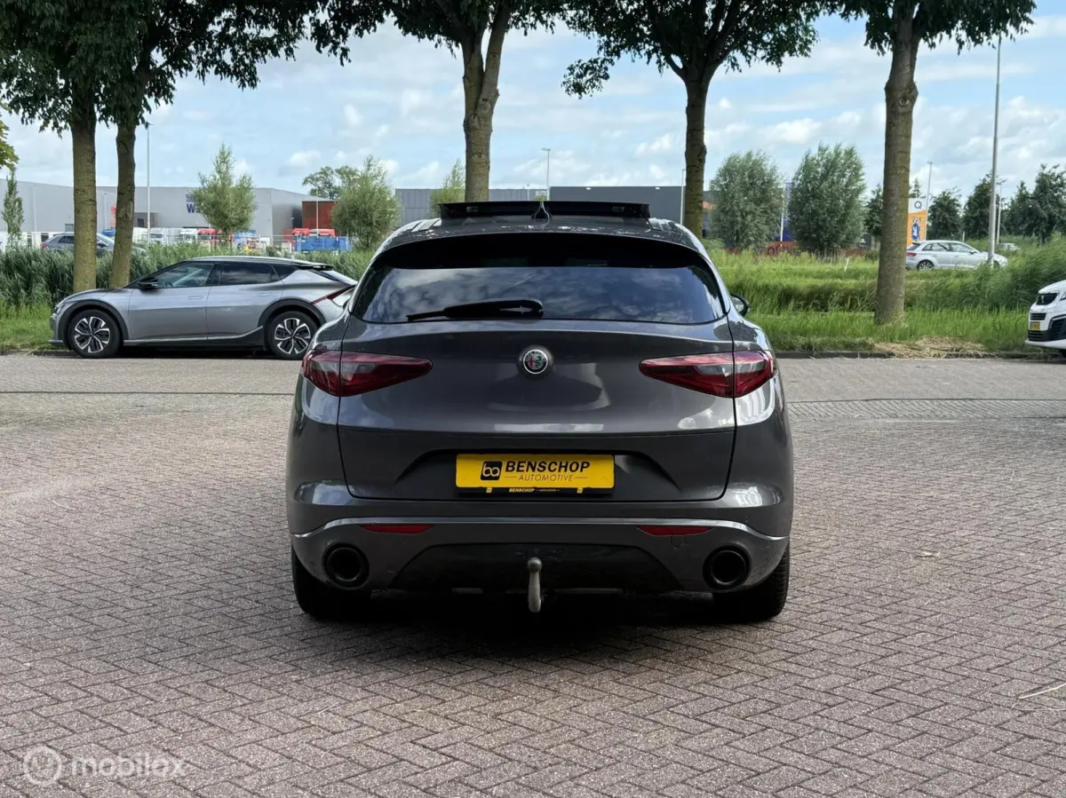 2.0 T AWD Veloce Panodak Leer Navi Carplay Camera Harman Kardon Trekhaak
