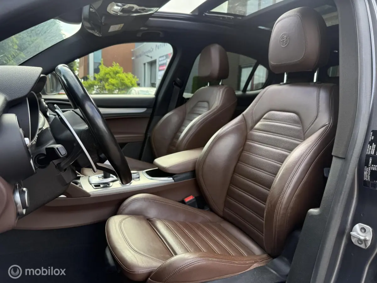 2.0 T AWD Veloce Panodak Leer Navi Carplay Camera Harman Kardon Trekhaak