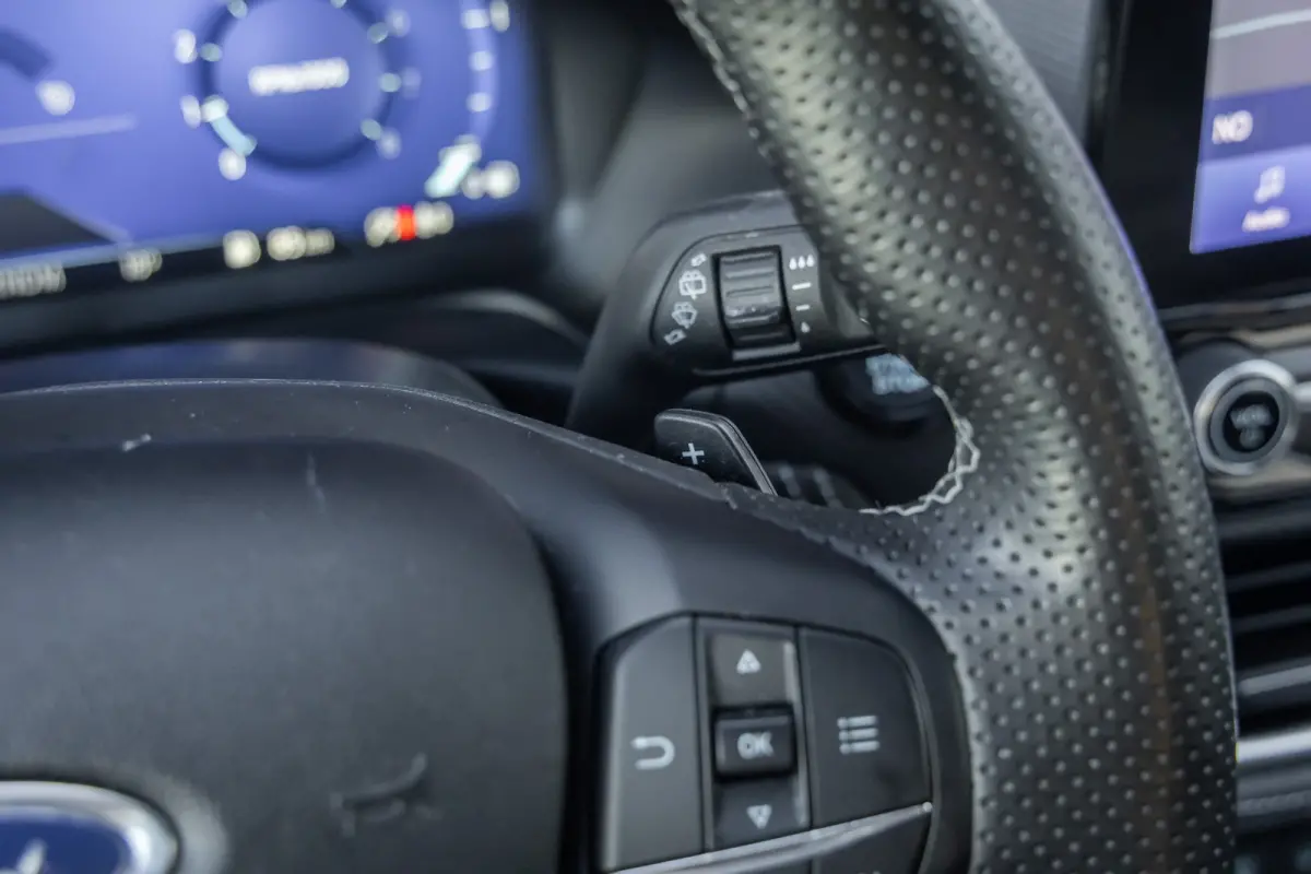 1.0 EcoBoost ST-Line Vignale 155PK | Pano | Stuur/stoel/voorruit verwarming | Cruise adaptief | B&O audio | Camera | Digitaal dashboard | Elektrisch bedienbare achterklep | Keyless | Achteru