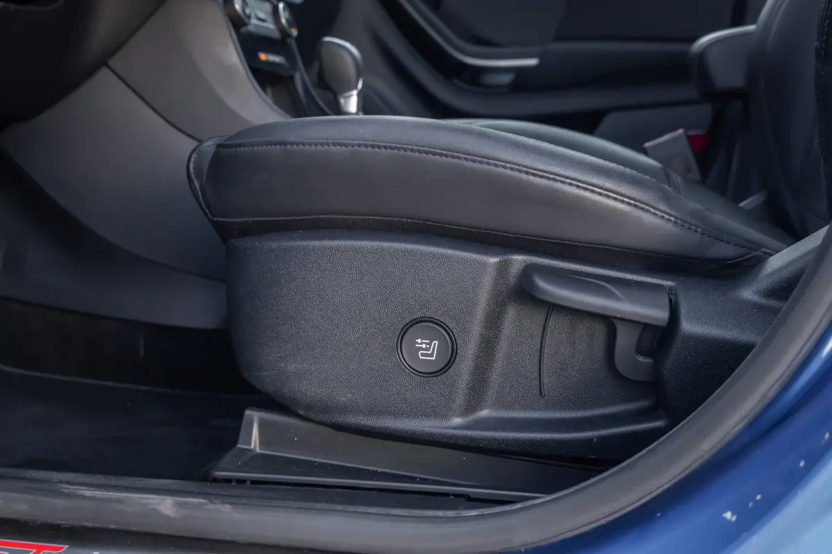 1.0 EcoBoost ST-Line Vignale 155PK | Pano | Stuur/stoel/voorruit verwarming | Cruise adaptief | B&O audio | Camera | Digitaal dashboard | Elektrisch bedienbare achterklep | Keyless | Achteru