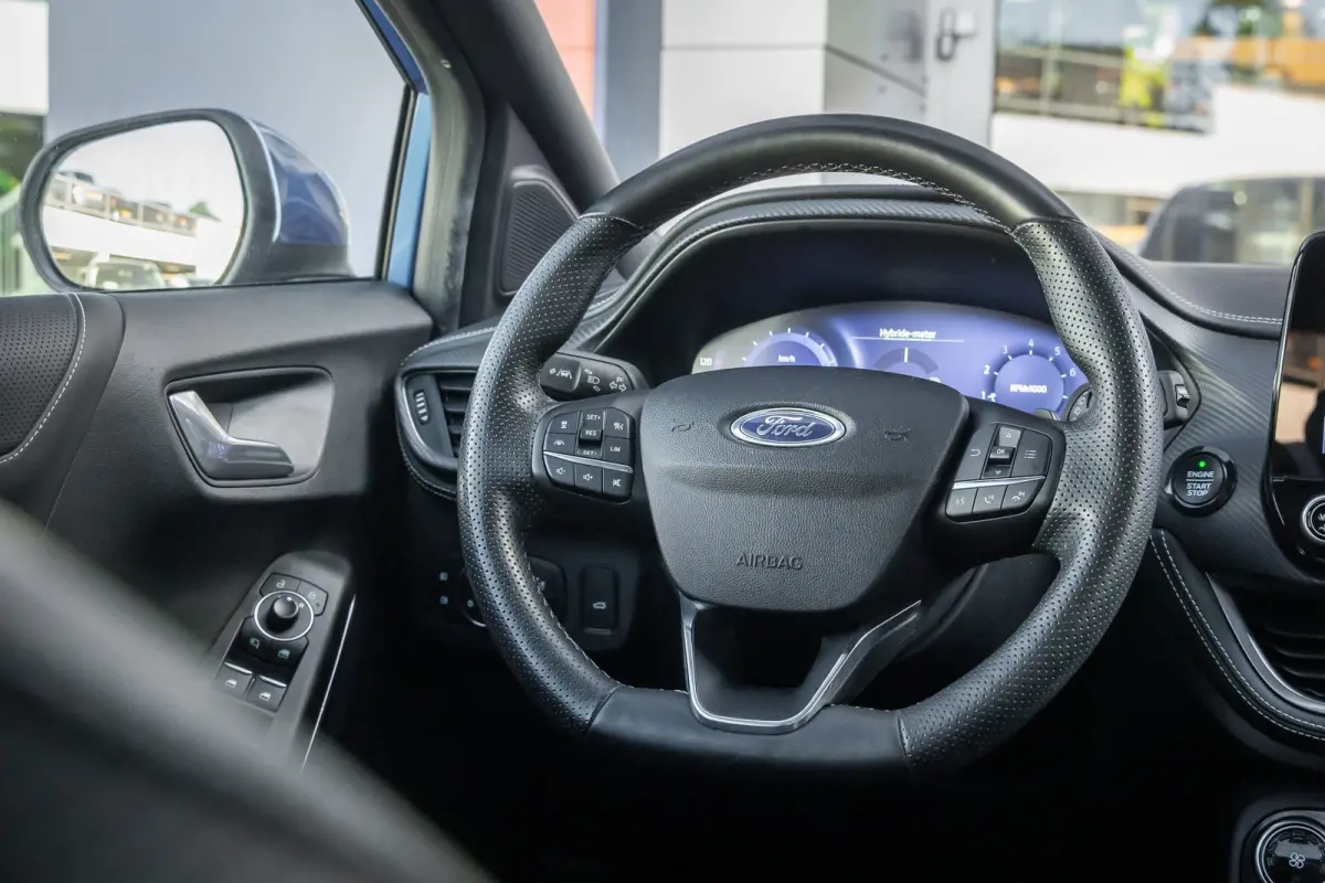 1.0 EcoBoost ST-Line Vignale 155PK | Pano | Stuur/stoel/voorruit verwarming | Cruise adaptief | B&O audio | Camera | Digitaal dashboard | Elektrisch bedienbare achterklep | Keyless | Achteru