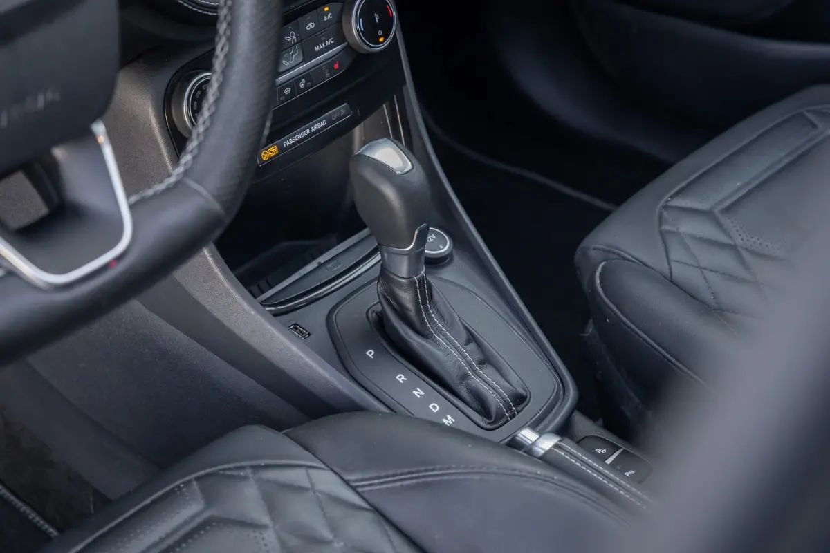 1.0 EcoBoost ST-Line Vignale 155PK | Pano | Stuur/stoel/voorruit verwarming | Cruise adaptief | B&O audio | Camera | Digitaal dashboard | Elektrisch bedienbare achterklep | Keyless | Achteru