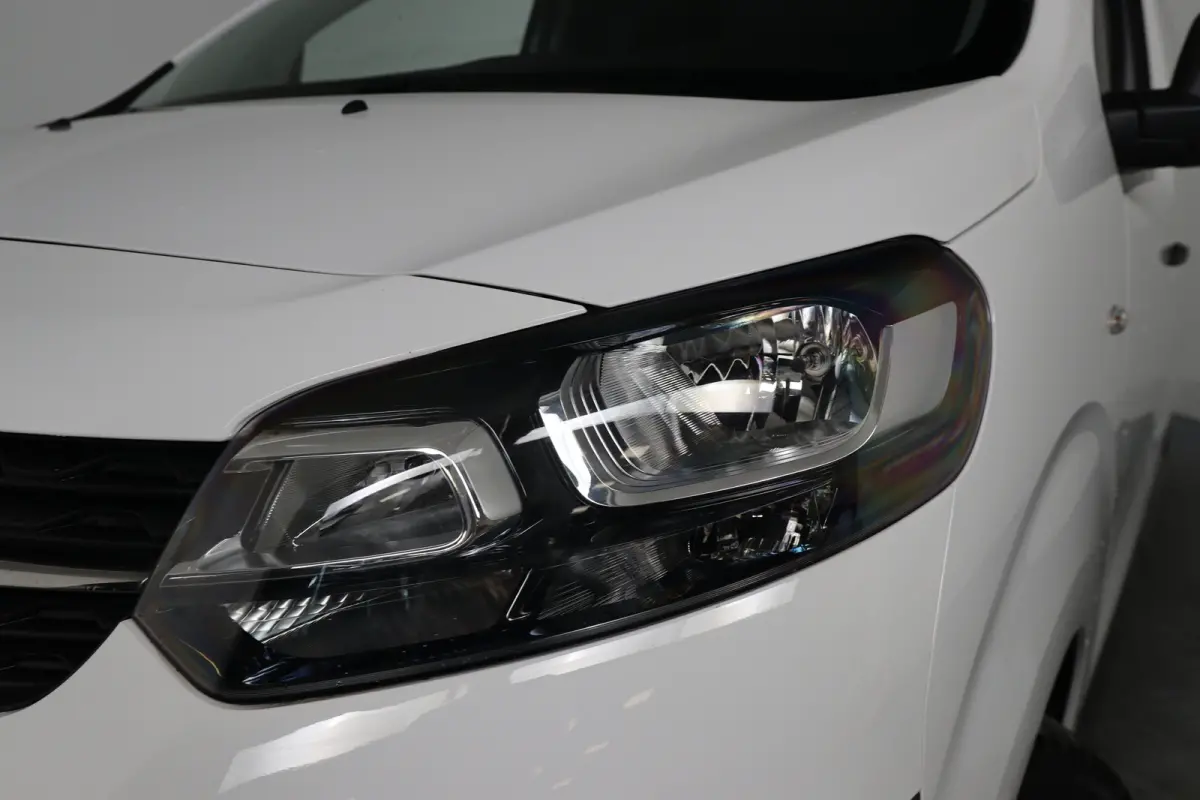 1.5 CDTI L2H1 Edition | Camera | Parkeersensoren | Navigatie | Apple Carplay & Android Auto | Cruise Control | Airco |