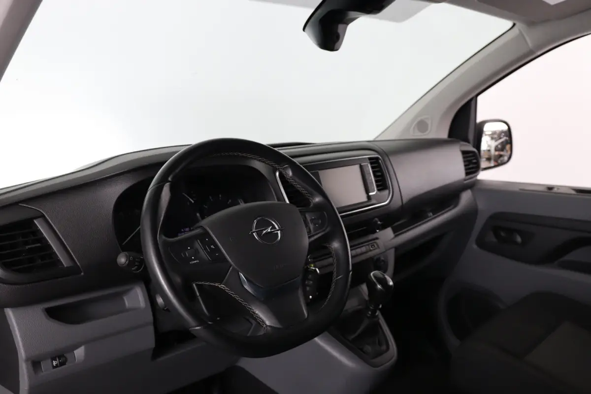 1.5 CDTI L2H1 Edition | Camera | Parkeersensoren | Navigatie | Apple Carplay & Android Auto | Cruise Control | Airco |