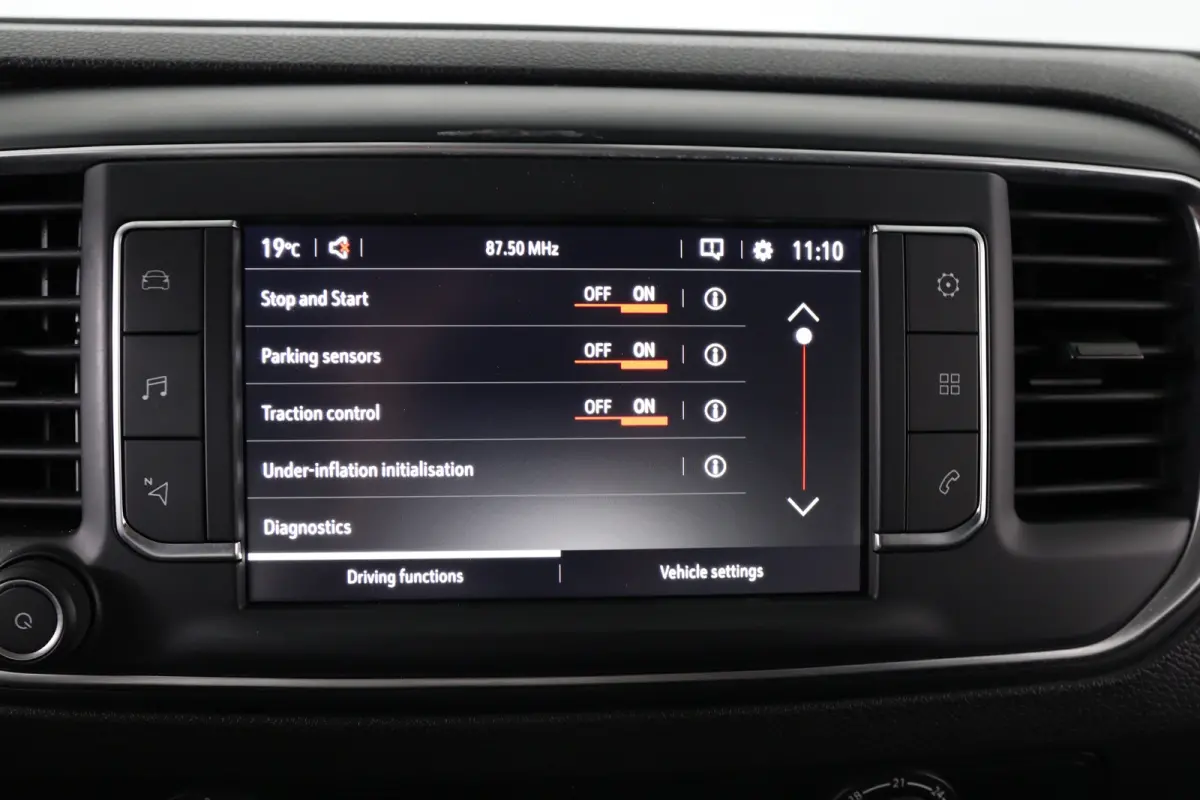 1.5 CDTI L2H1 Edition | Camera | Parkeersensoren | Navigatie | Apple Carplay & Android Auto | Cruise Control | Airco |