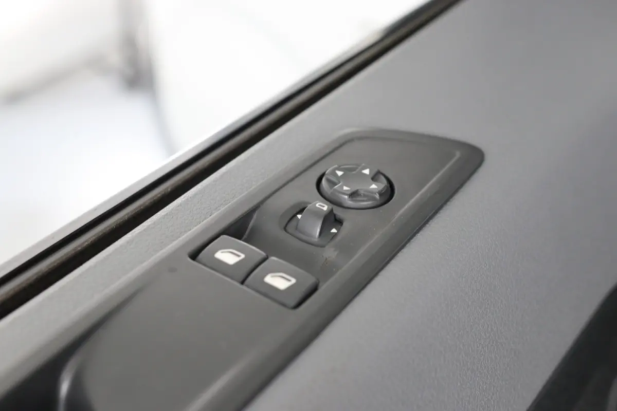 1.5 CDTI L2H1 Edition | Camera | Parkeersensoren | Navigatie | Apple Carplay & Android Auto | Cruise Control | Airco |