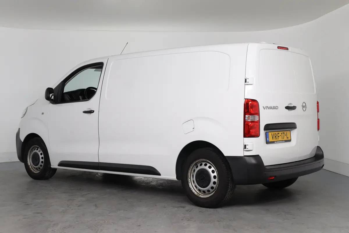 1.5 CDTI L2H1 Edition | Camera | Parkeersensoren | Navigatie | Apple Carplay & Android Auto | Cruise Control | Airco |