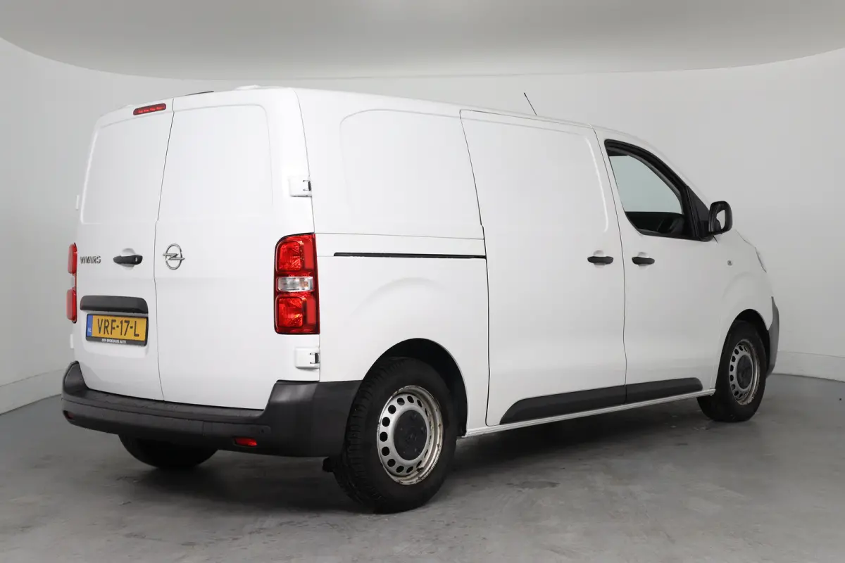 1.5 CDTI L2H1 Edition | Camera | Parkeersensoren | Navigatie | Apple Carplay & Android Auto | Cruise Control | Airco |