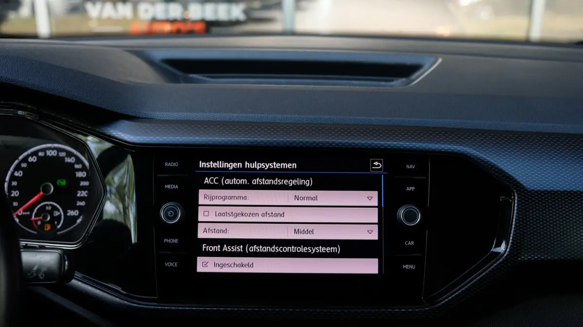 1.0 TSI Style 116PK ACC DSG CARPLAY CAMERA TREKHAAK