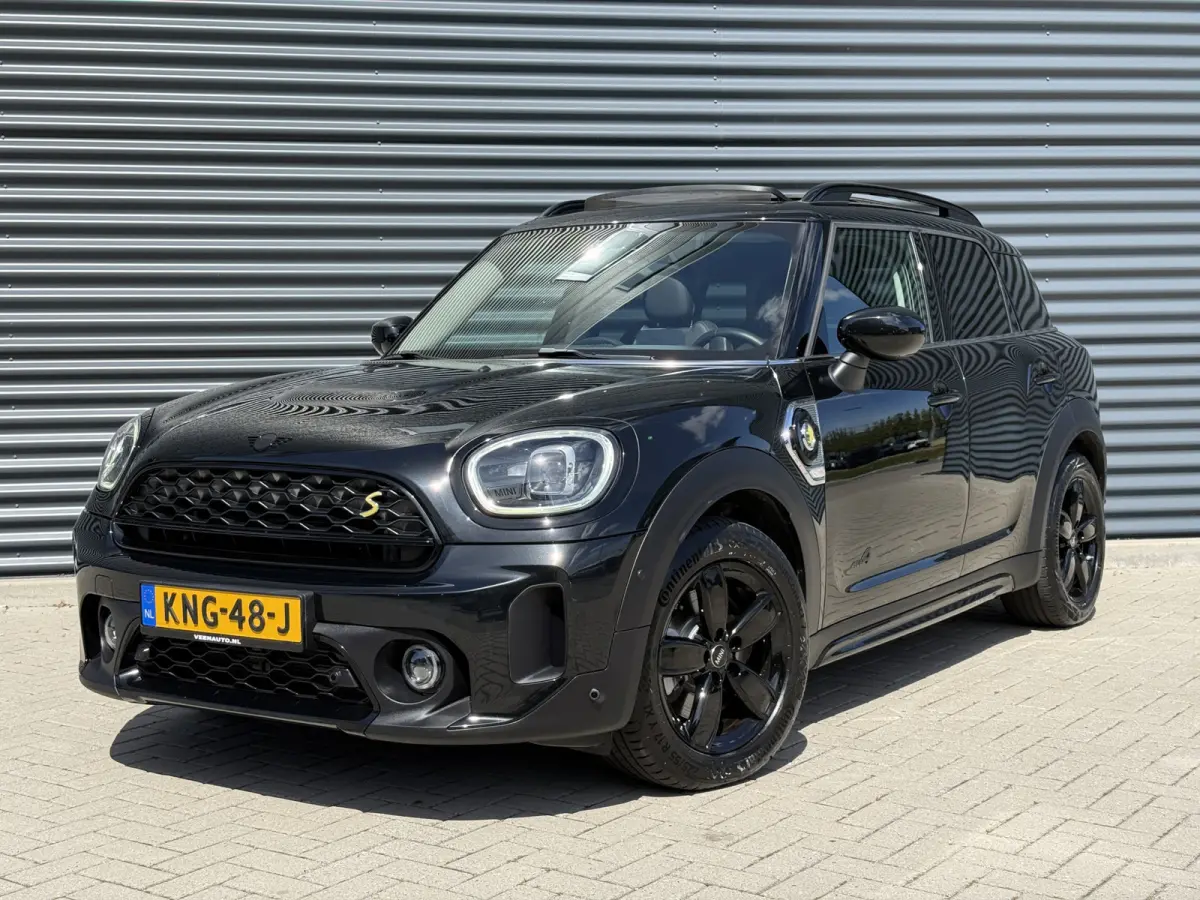 2.0 Cooper SE ALL4 Pano/Leder/H&K/Camera