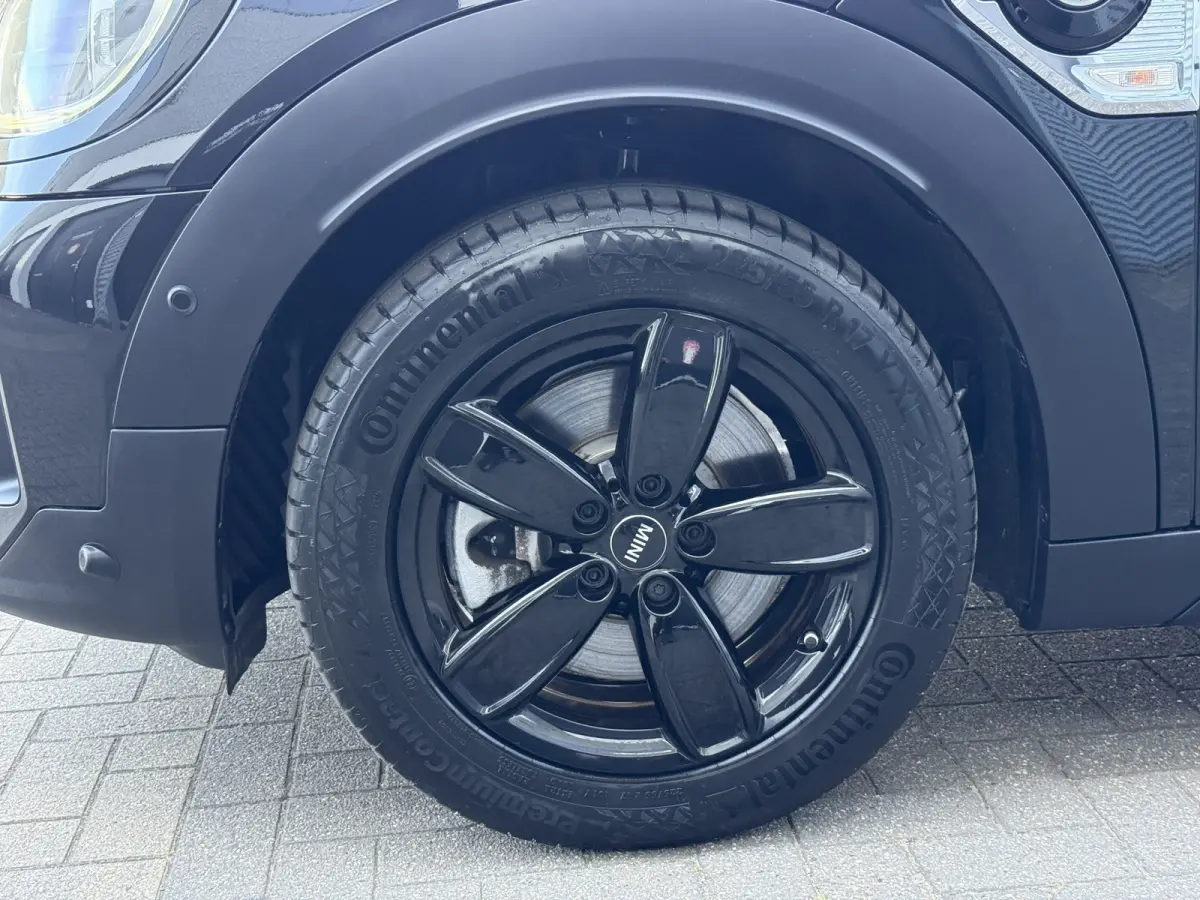 2.0 Cooper SE ALL4 Pano/Leder/H&K/Camera