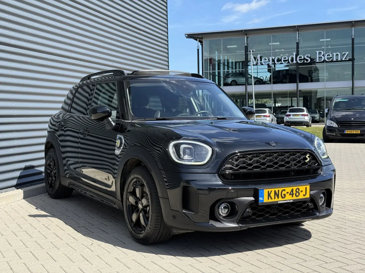 2.0 Cooper SE ALL4 Pano/Leder/H&K/Camera