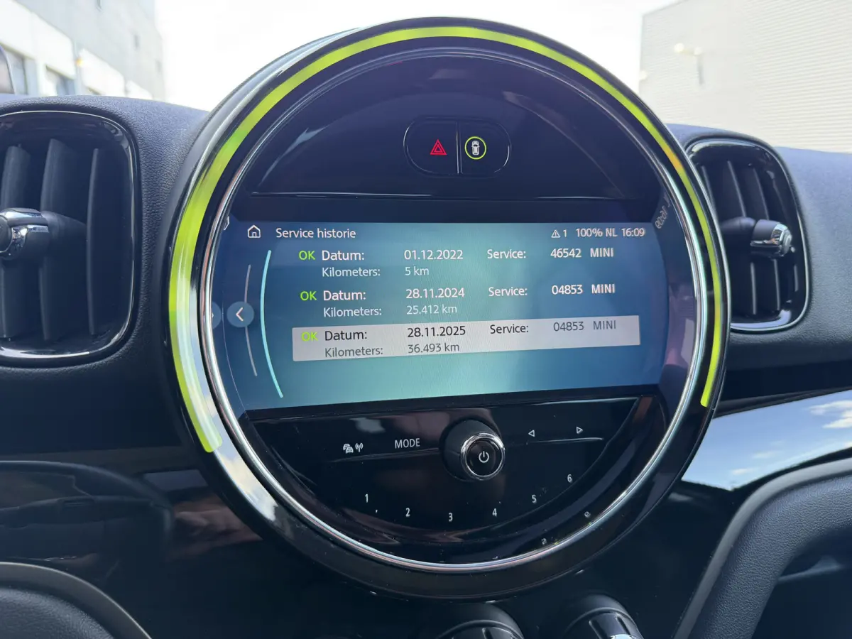 2.0 Cooper SE ALL4 Pano/Leder/H&K/Camera