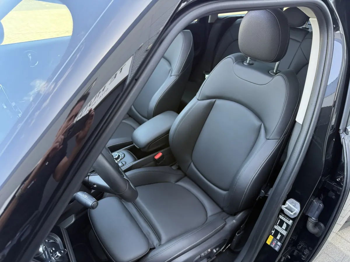 2.0 Cooper SE ALL4 Pano/Leder/H&K/Camera