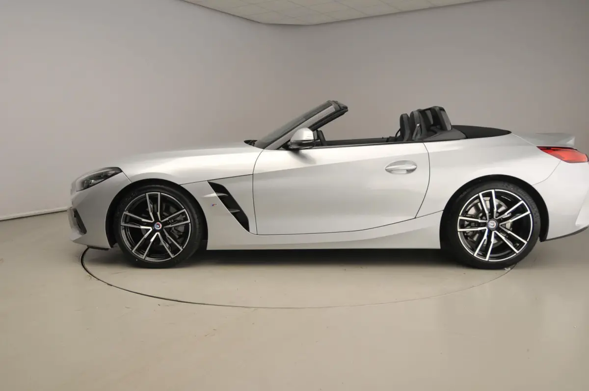 sDrive20i | M-Sportpakket | Laserlicht | Leder | Navigatie | M-Zetels | Stoelverwarming | DAB | Hifi speakers | Alu 19 inch