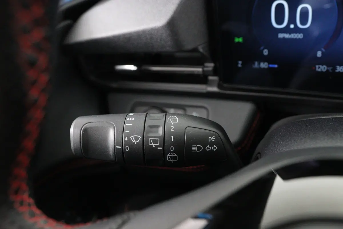 1.0 EcoBoost ST-Line | Automaat! | Winterpack | LED | Camera | Clima | Navi | Keyless | DAB | Parkeersensoren | Lichtmetalen Velgen