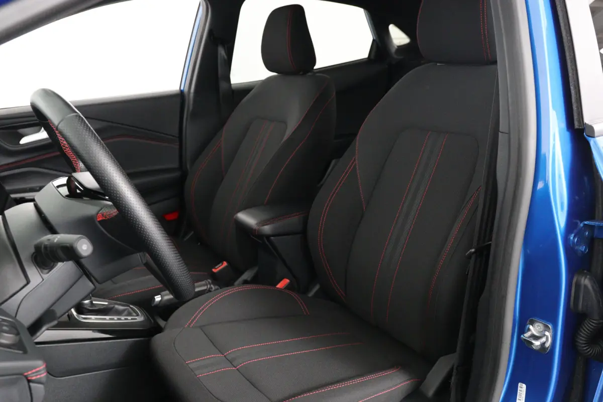 1.0 EcoBoost ST-Line | Automaat! | Winterpack | LED | Camera | Clima | Navi | Keyless | DAB | Parkeersensoren | Lichtmetalen Velgen