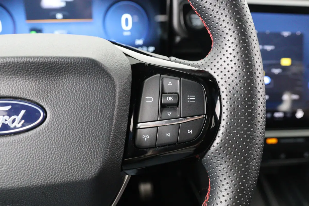 1.0 EcoBoost ST-Line | Automaat! | Winterpack | LED | Camera | Clima | Navi | Keyless | DAB | Parkeersensoren | Lichtmetalen Velgen