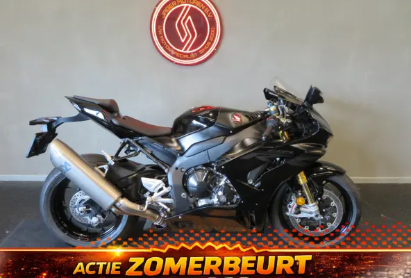 CBR 1000 RR-R SP FIREBLADE TOPPER!