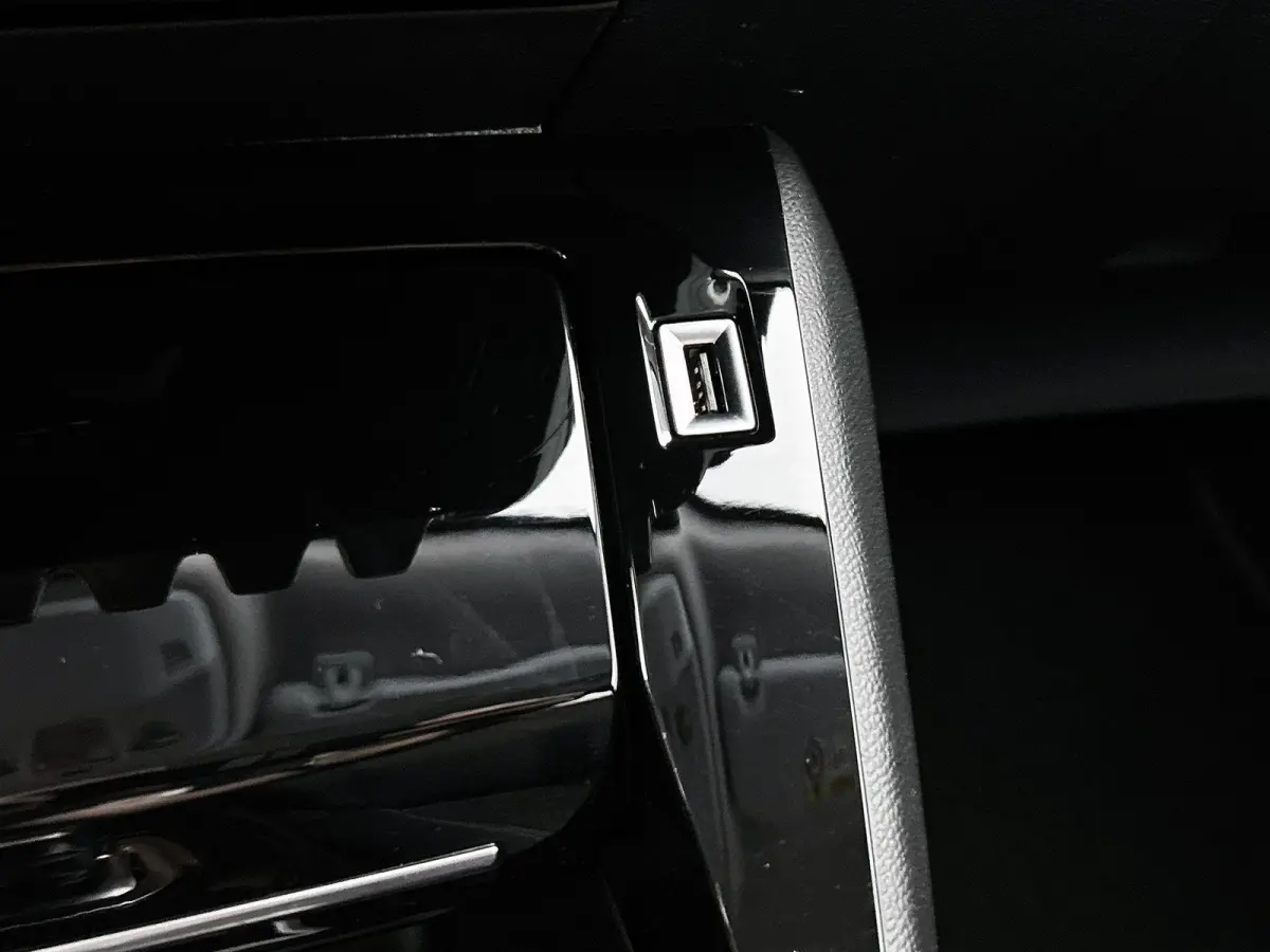 EV Blue Lease Allure 50 kWh | Navigatie | ACCU 90% | Apple Carplay/Android Auto | Climate Control |