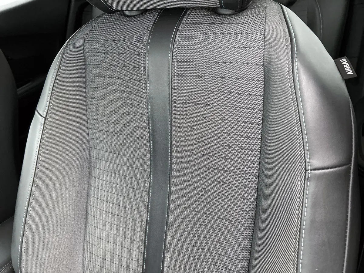 EV Blue Lease Allure 50 kWh | Navigatie | ACCU 90% | Apple Carplay/Android Auto | Climate Control |
